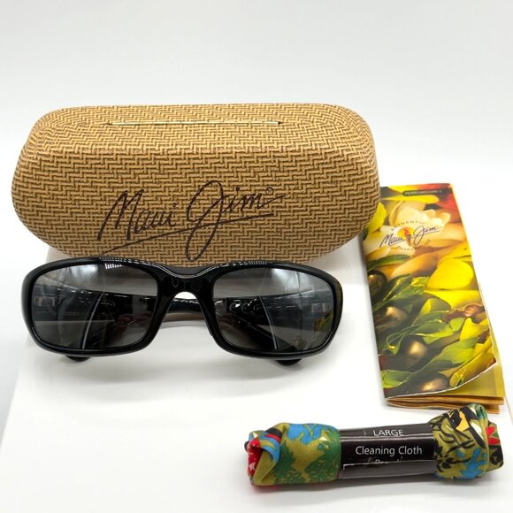 Maui Jim Stingray Gloss Black Polarized Sunglasses 103-02 Wrap New $279 Unisex - Picture 1 of 10